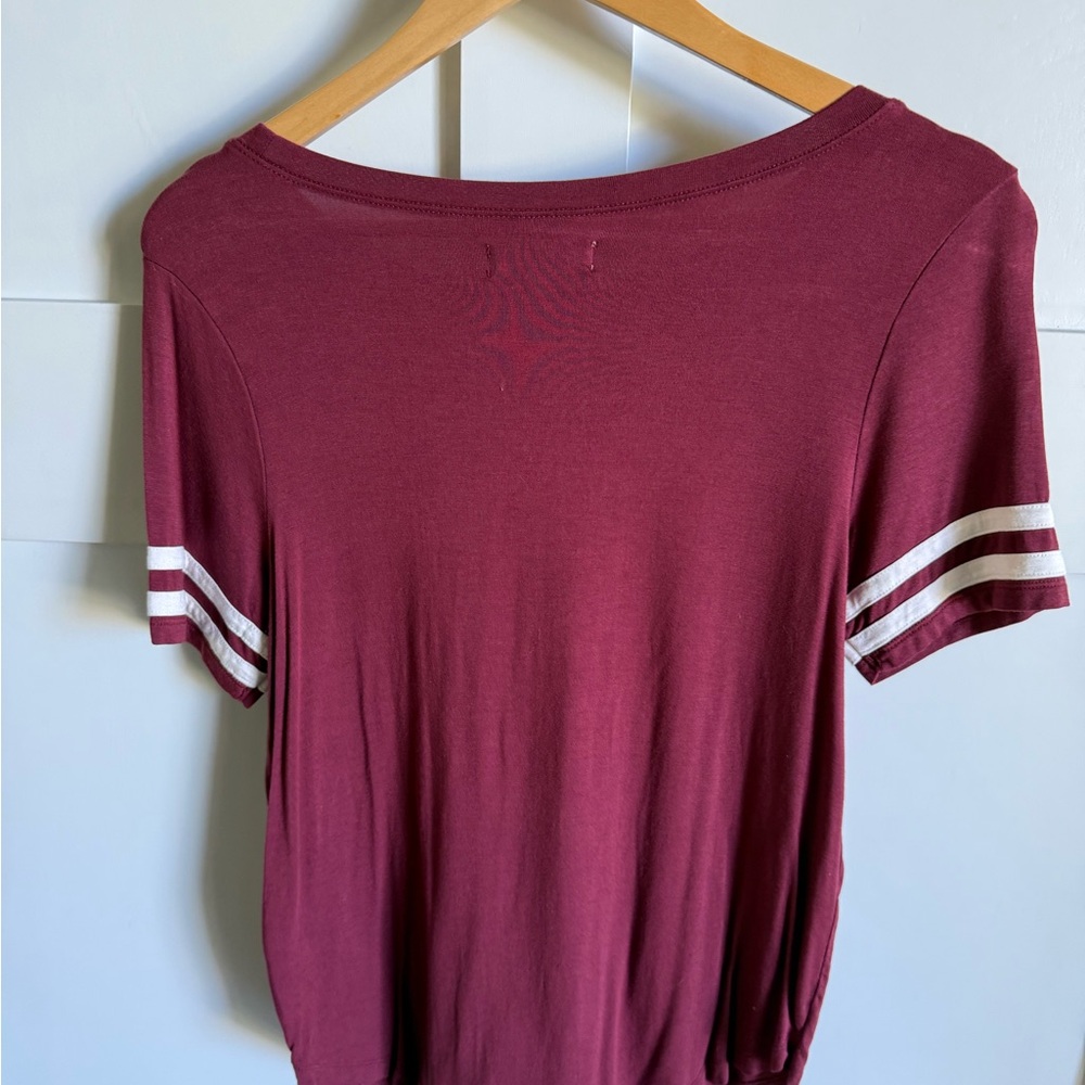 Women’s Hollister Running is Great Pizza Soft Ringer Graphic Tee T-Shirt Size M - Picture 4 of 4